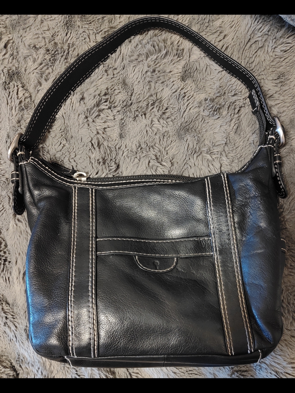 Fossil Vintage Black Leather Shoulder Bag with Contrast Stitching